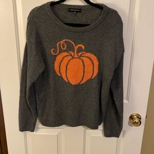 State of Mind Medium gray and orange pumpkin 🎃 sweater. Fall festive!